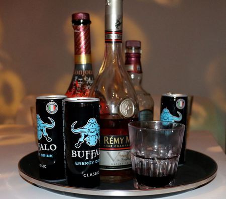 Buffalo-Classic-party-cocktail